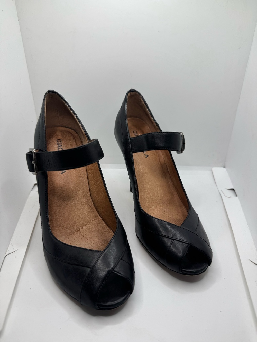 Ciao bella peep toe heels size 6.5